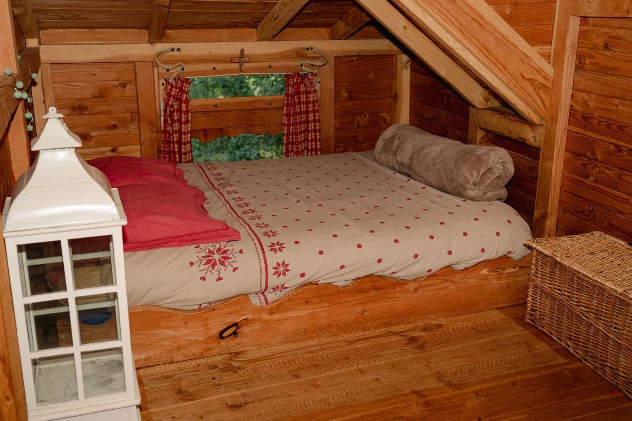 Cabane Perchee Dans Les Arbres Saint-Hilaire-en-Morvan 외부 사진