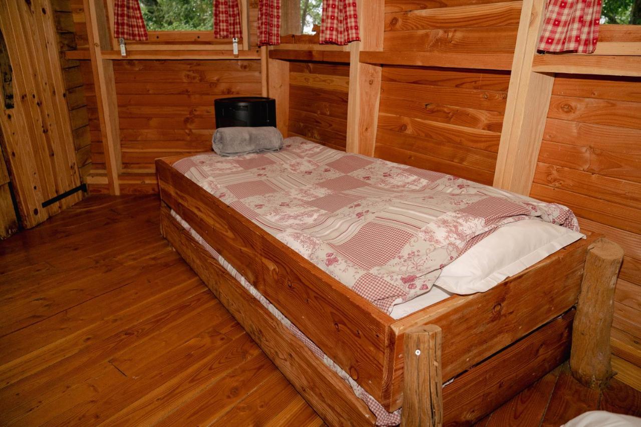 Cabane Perchee Dans Les Arbres Saint-Hilaire-en-Morvan 외부 사진
